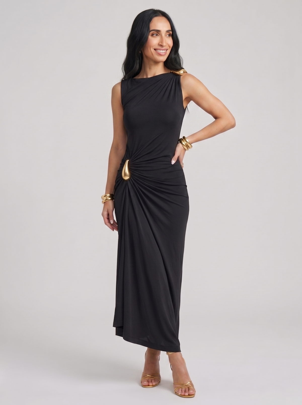 Cinthia | Abito elegante con ganci dorati