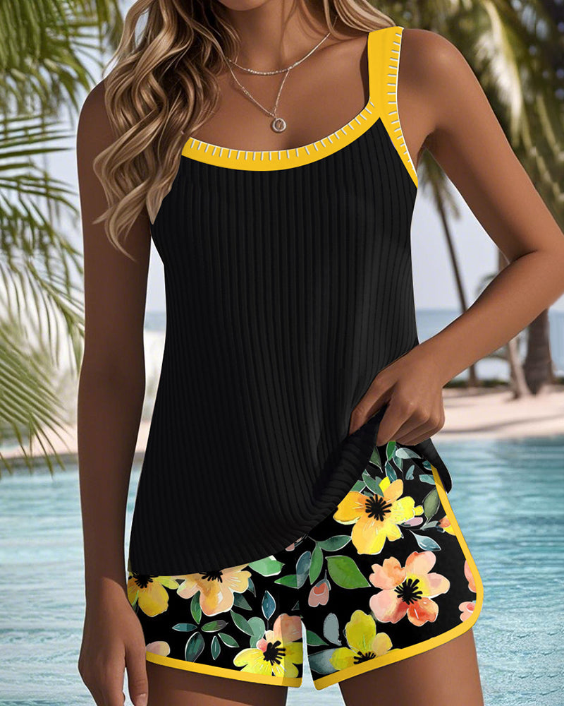 Valeria - Elegant tankini med blommiga shorts