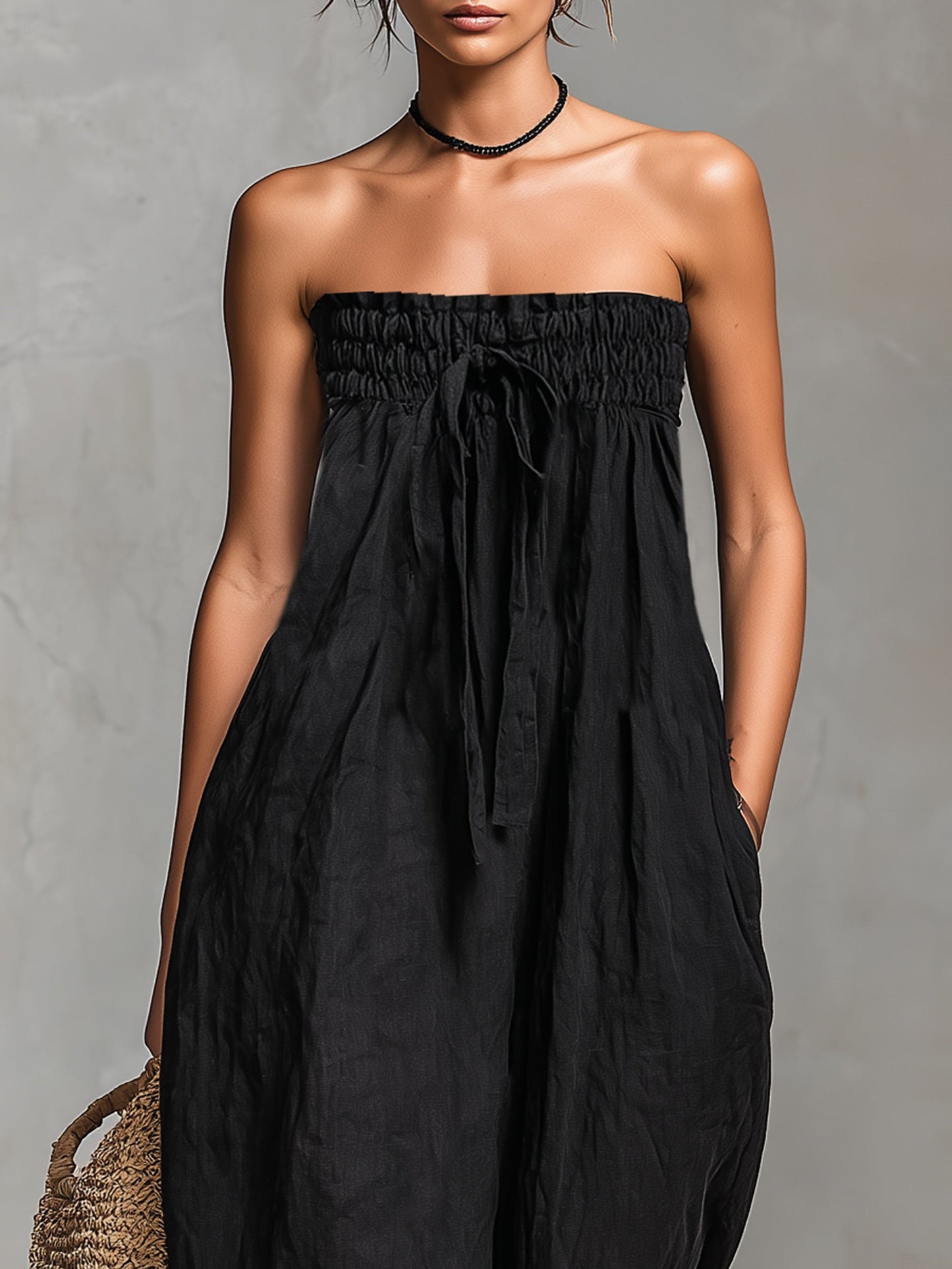 Nina | Elegant axelbandslös jumpsuit